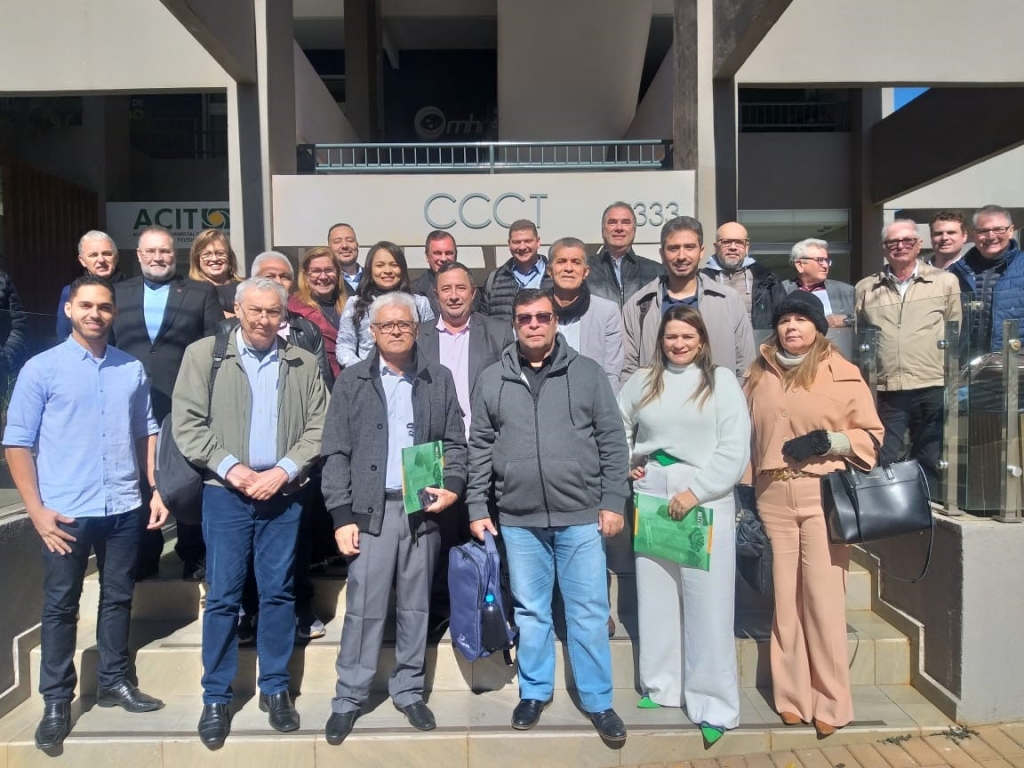 Dirigentes cooperativistas conhecem trabalho de SGC no Paraná